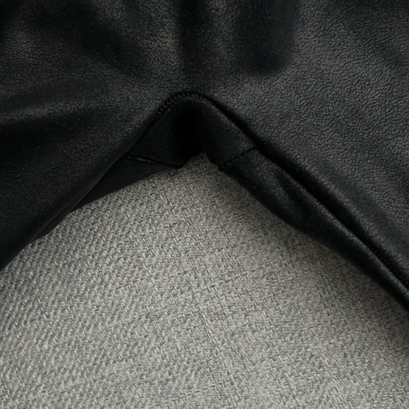 Women’s SPANX Leggings Faux Leather High Waisted Black Shiny Small Petite - Picture 7 of 8